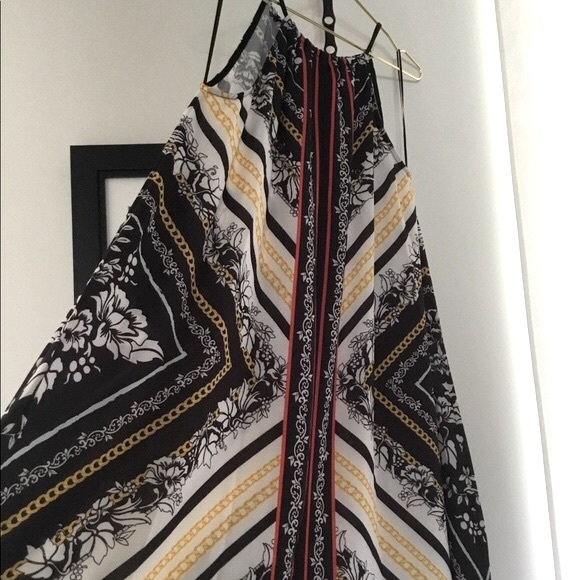 🌴Jealous Tomato Maxi Dress, with Floral Print - Picture 2 of 10